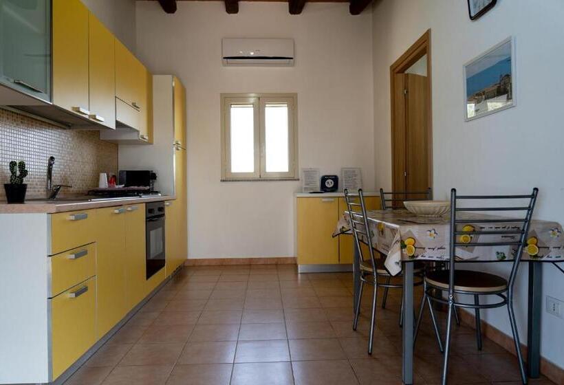 B&b L Uliveto Rooms & Pool