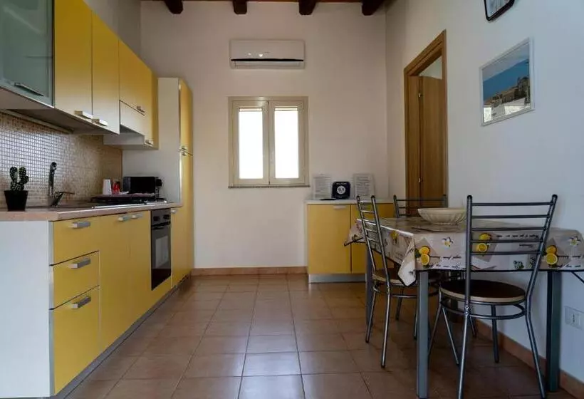 B&b L Uliveto Rooms & Pool