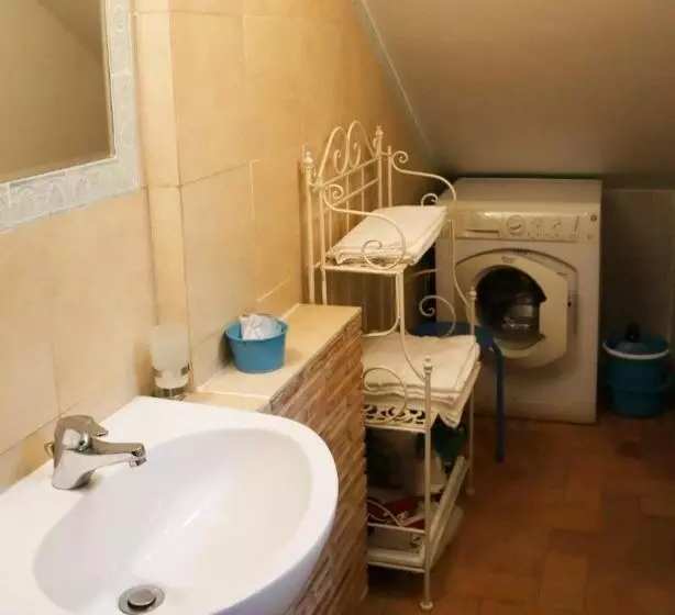 Aamiaismajoitus (B&B) Casal D'upupa