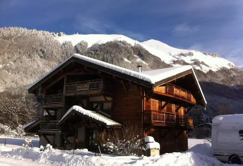 Aamiaismajoitus (B&B) Châlet Beatrice