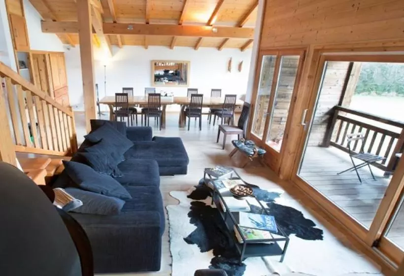 Aamiaismajoitus (B&B) Châlet Beatrice