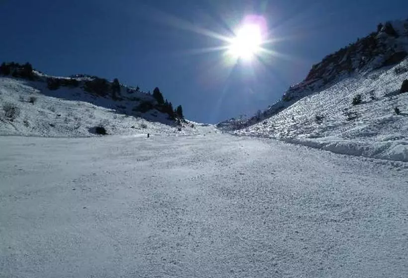 Aamiaismajoitus (B&B) Châlet Beatrice