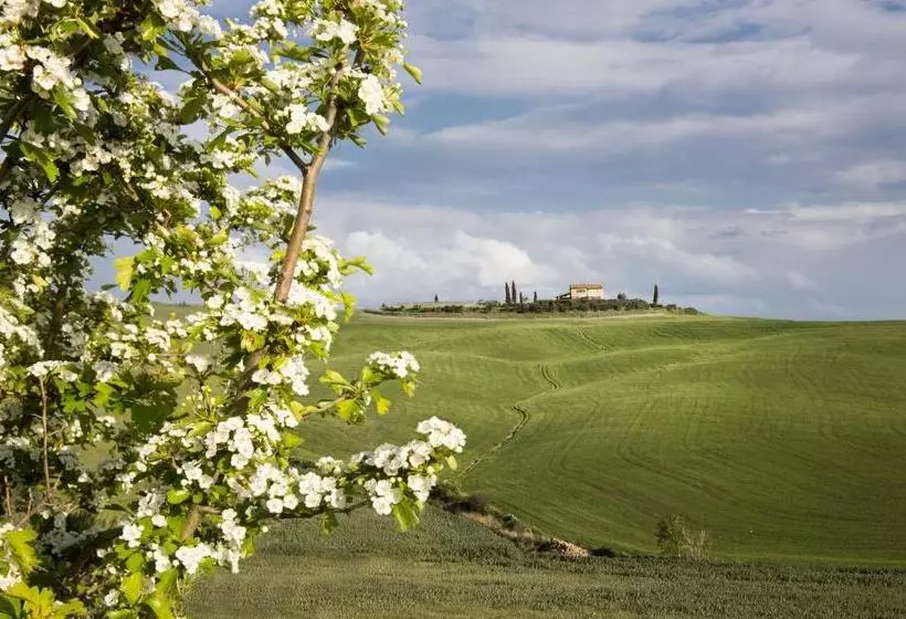 ベッドアンドブレックファースト L Olmo