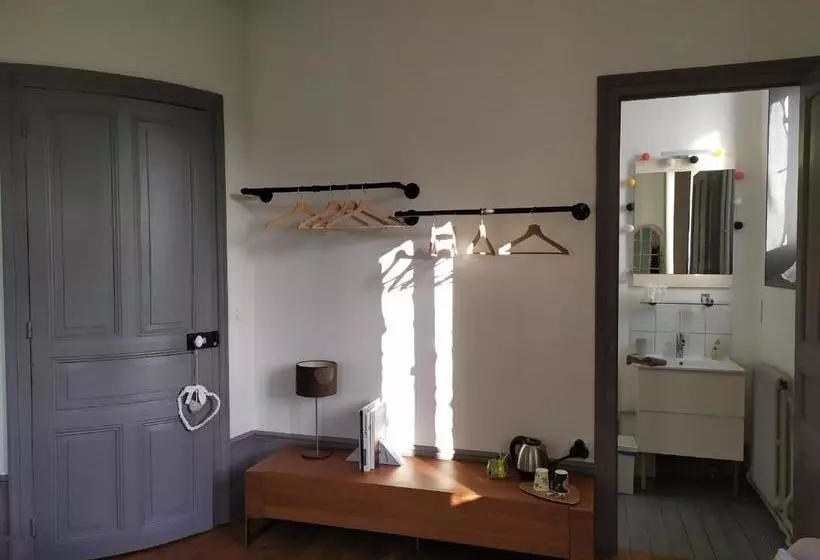 ベッドアンドブレックファースト Maison D'hôtes La Poterne