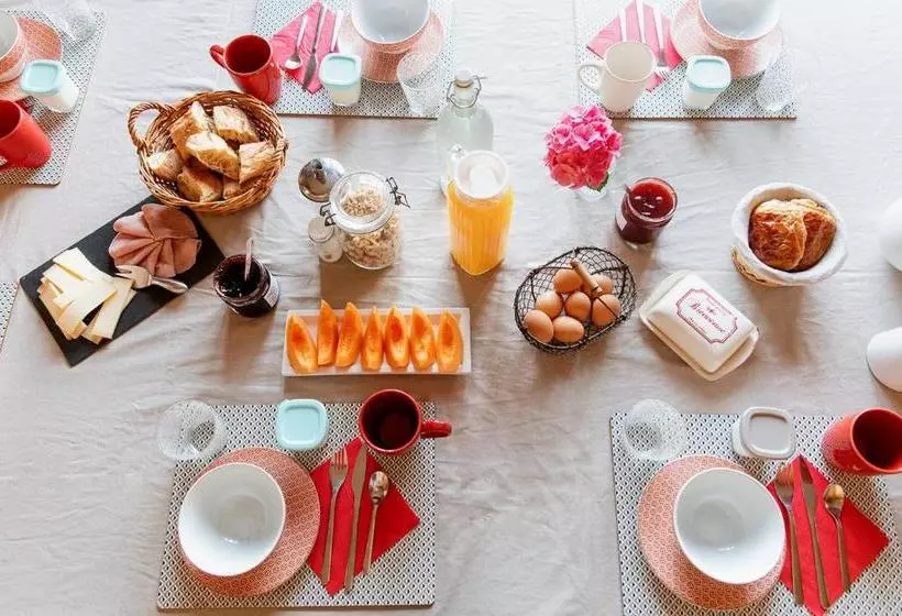 ベッドアンドブレックファースト Maison D'hôtes La Poterne