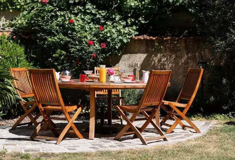 ベッドアンドブレックファースト Maison D'hôtes La Poterne