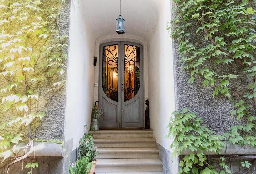 تختخواب و صبحانه Maison D'hôtes La Poterne