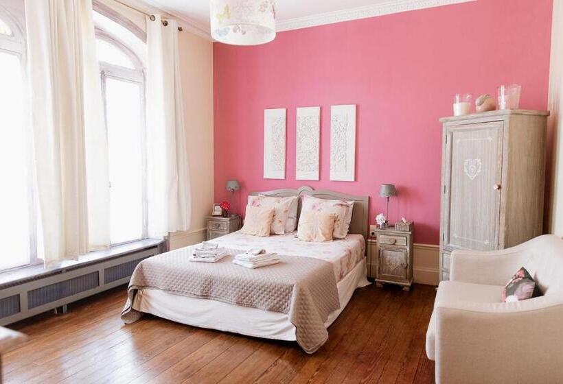 تختخواب و صبحانه Maison D'hôtes La Poterne