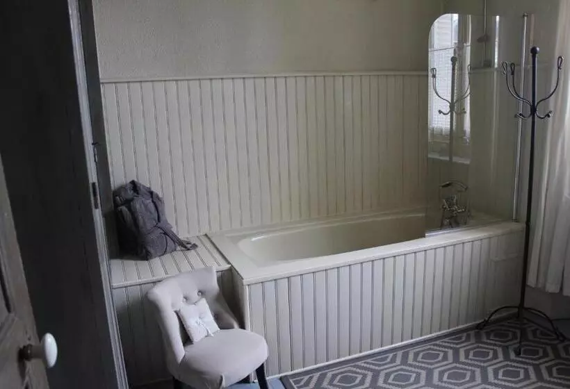 ベッドアンドブレックファースト Maison D'hôtes La Poterne