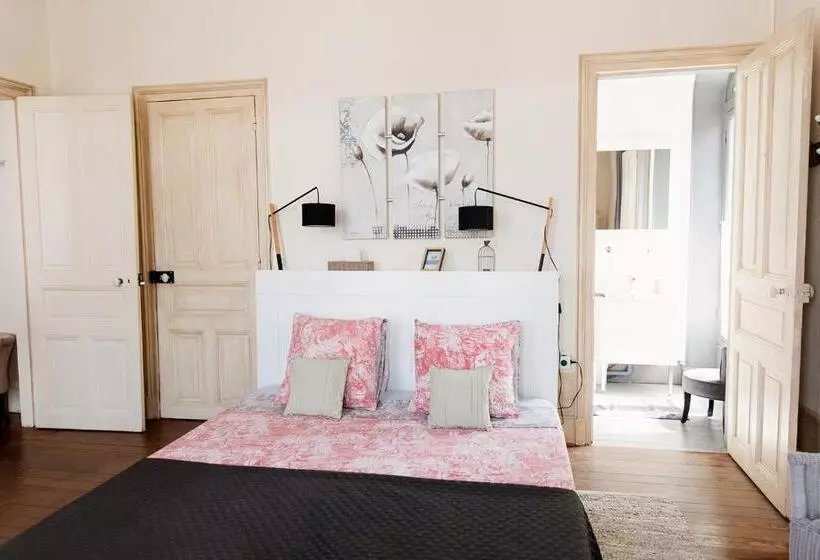 ベッドアンドブレックファースト Maison D'hôtes La Poterne