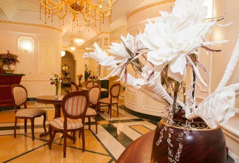 Отель Kristall E Giardini Dell'eden