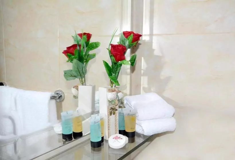 هتل Safari House Suite