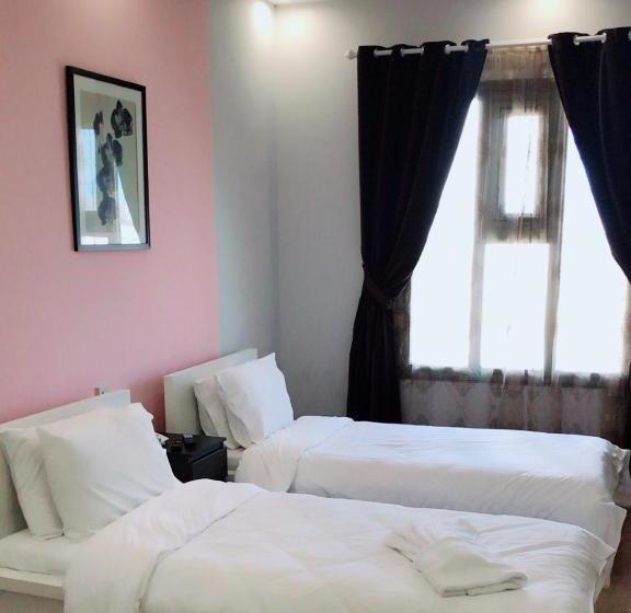 هتل Safari House Suite