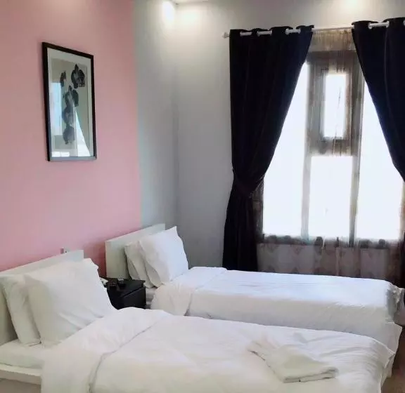 هتل Safari House Suite