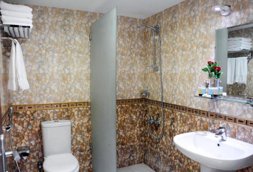 هتل Safari House Suite