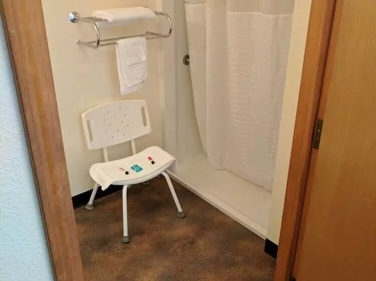 モーテル Travelodge By Wyndham Three Forks