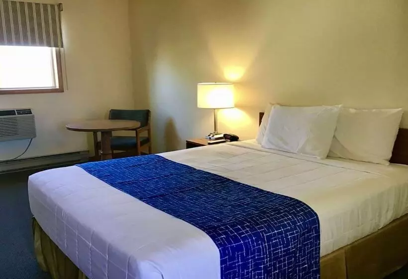 モーテル Travelodge By Wyndham Three Forks