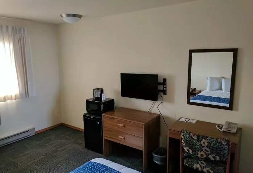 モーテル Travelodge By Wyndham Three Forks