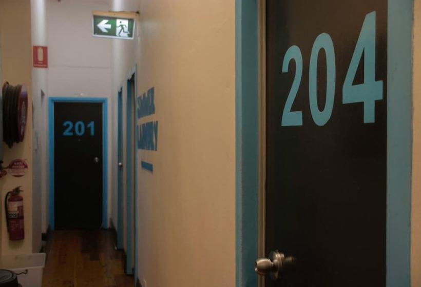 ユースホステル Mad Monkey East Side