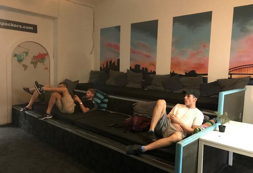 ユースホステル Mad Monkey East Side