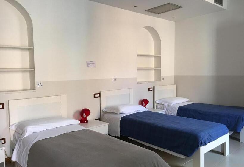 هاستل L'archetto