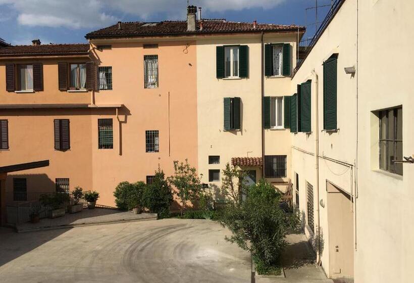 هاستل L'archetto