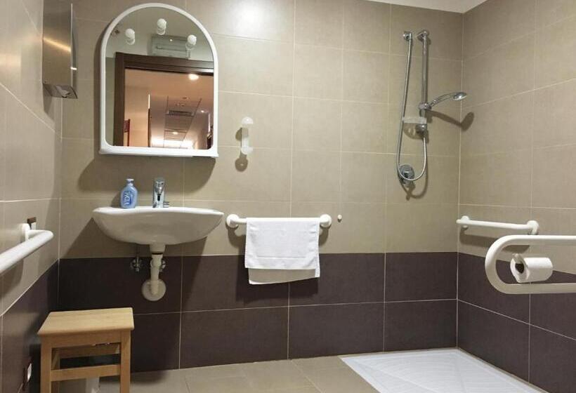 هاستل L'archetto