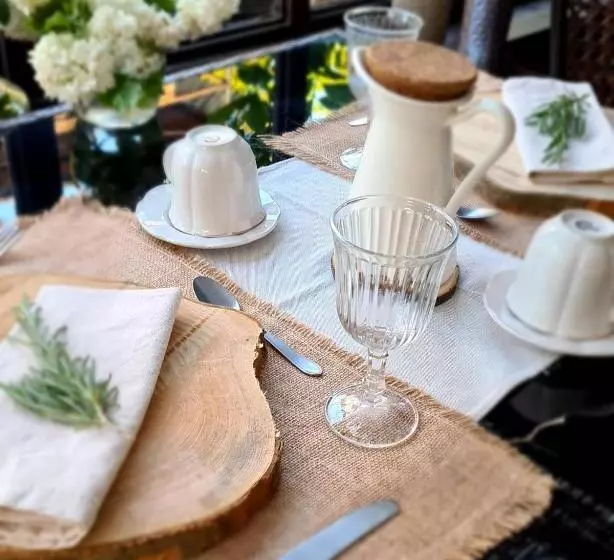 تختخواب و صبحانه Ca' Datu