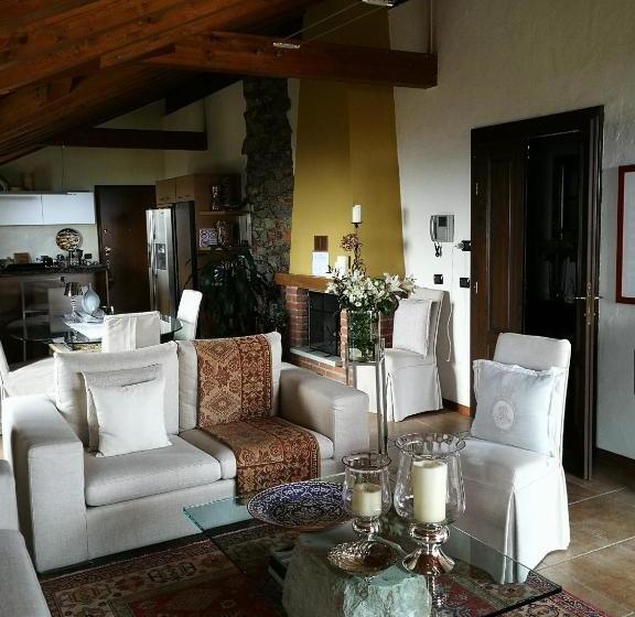 مبيت وإفطار Attico Di Maru