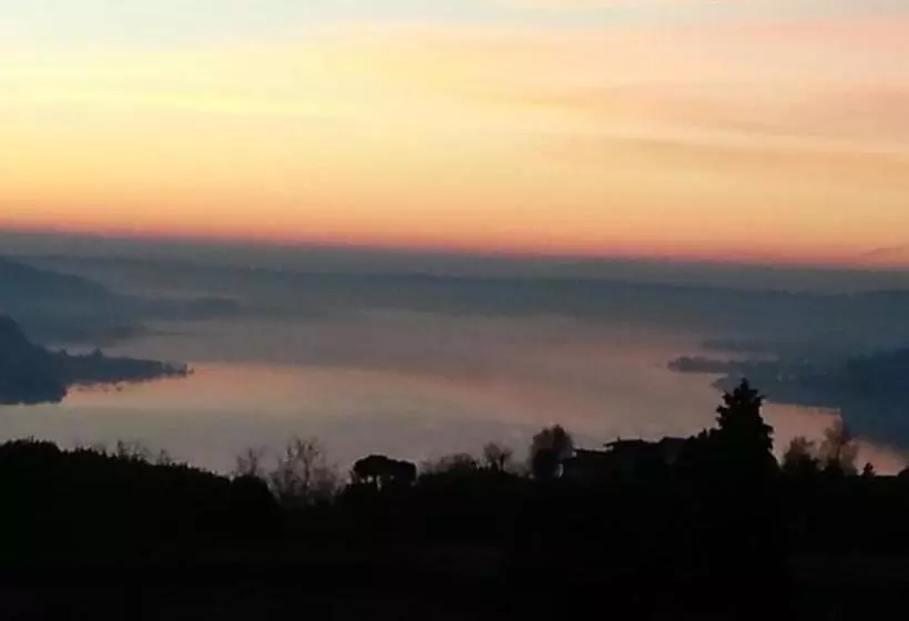 ベッドアンドブレックファースト Attico Di Maru