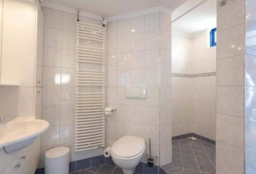 Aamiaismajoitus (B&B) Pension 't Huys Grol