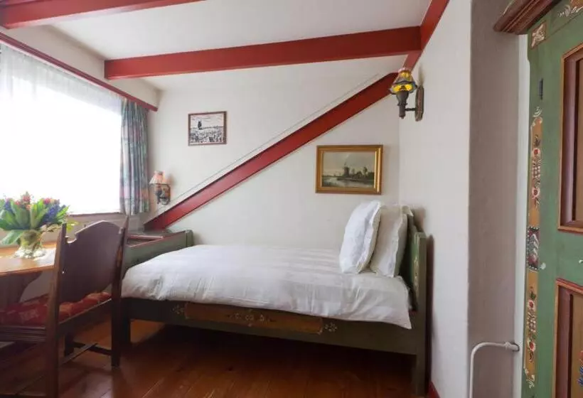 Aamiaismajoitus (B&B) Pension 't Huys Grol