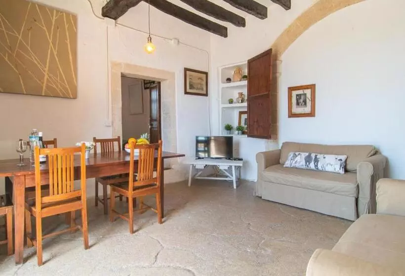 Hotelli Finca Agroturismo Es Pujol