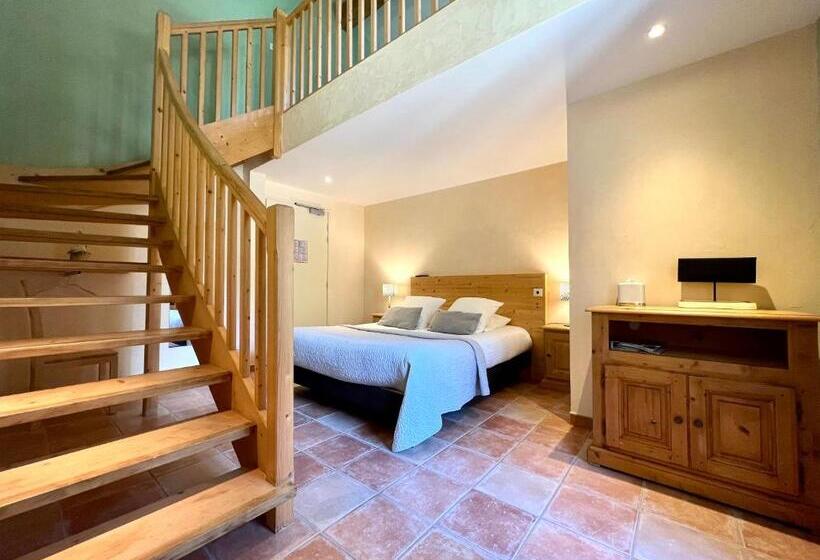 בית מלון כפרי Logis Hôtel Restaurant Le Domaine De L Eau Vive