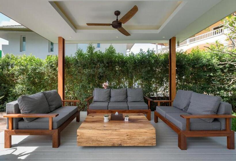 Karon Beach Pool Villa   Sha Extra Plus