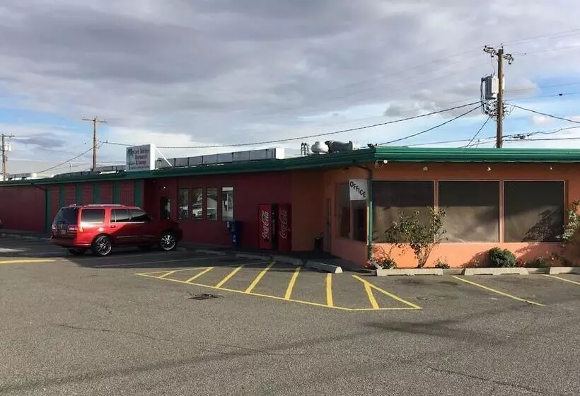 モーテル Tahitian Motor Inn