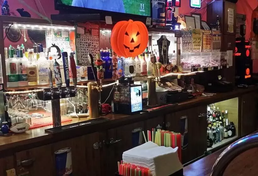 モーテル Tahitian Motor Inn