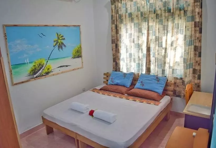 پانسیون Raalhu Lodge