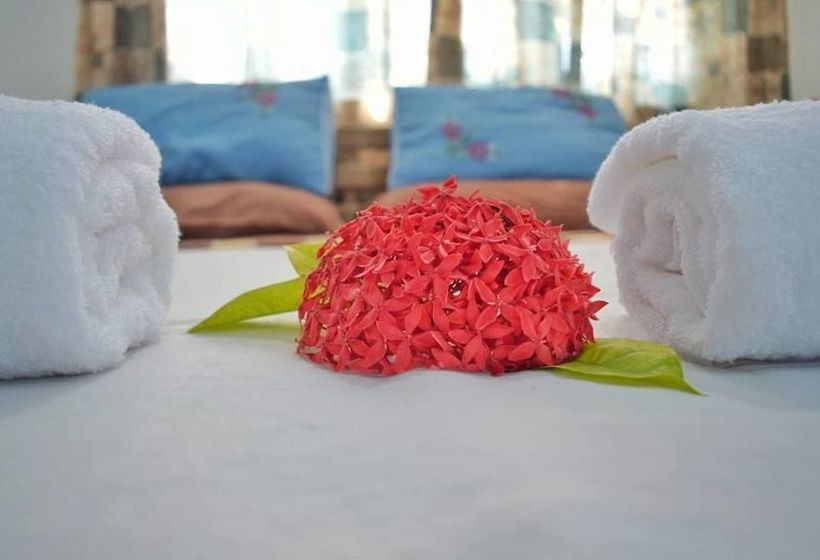 پانسیون Raalhu Lodge