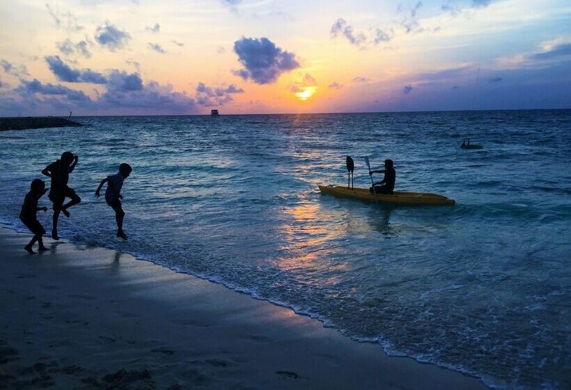 پانسیون Reyva Inn