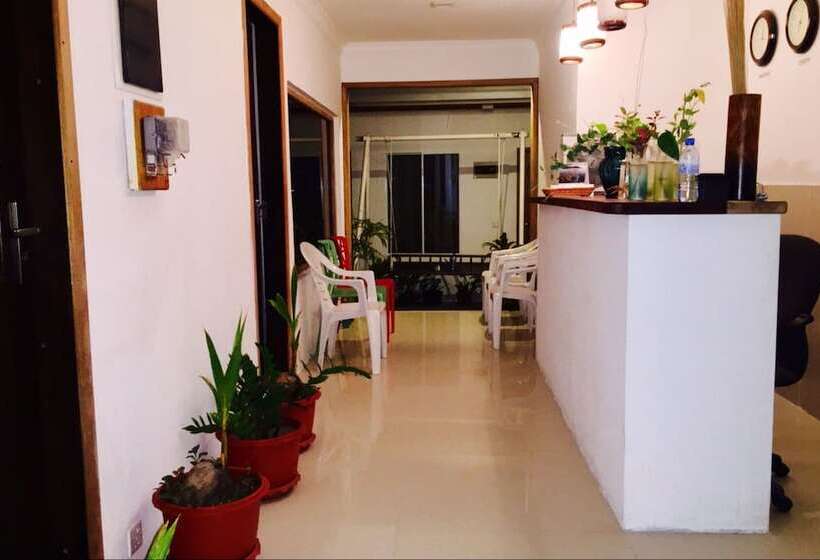 پانسیون Reyva Inn