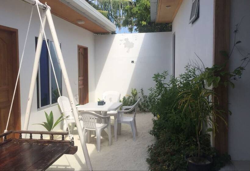 پانسیون Reyva Inn