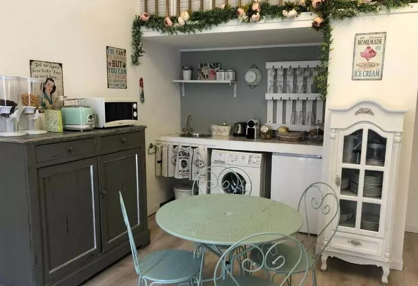 تختخواب و صبحانه Residenza Fiori Di Grano