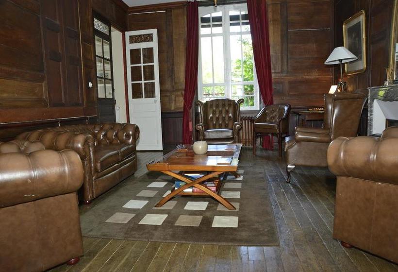 تختخواب و صبحانه La Maison de la Marine