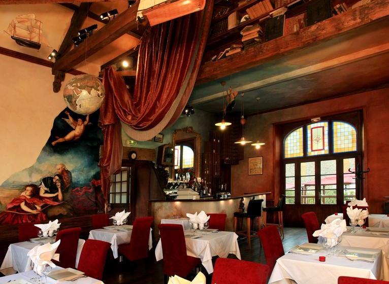 تختخواب و صبحانه La Maison de la Marine