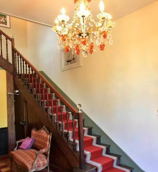 تختخواب و صبحانه La Maison de la Marine