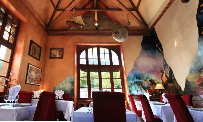 تختخواب و صبحانه La Maison de la Marine