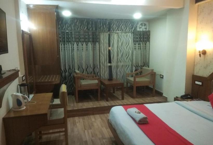 בית מלון כפרי Ambassador