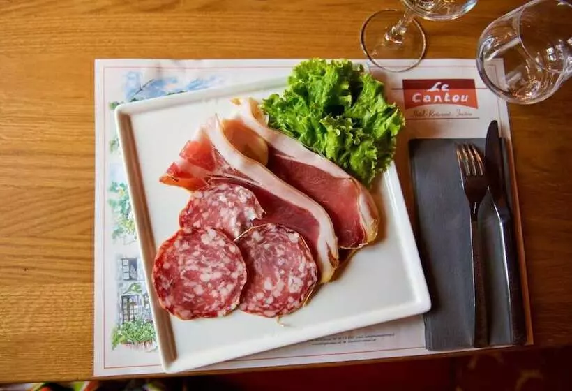 ホテル Auberge Le Cantou   Hôtel Roche