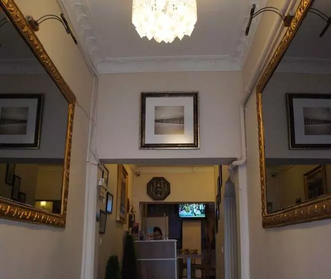 هتل Barba Rossa Residence